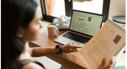 Annunci di lavoro troppo “tecnici”: perché anche i profili giusti...