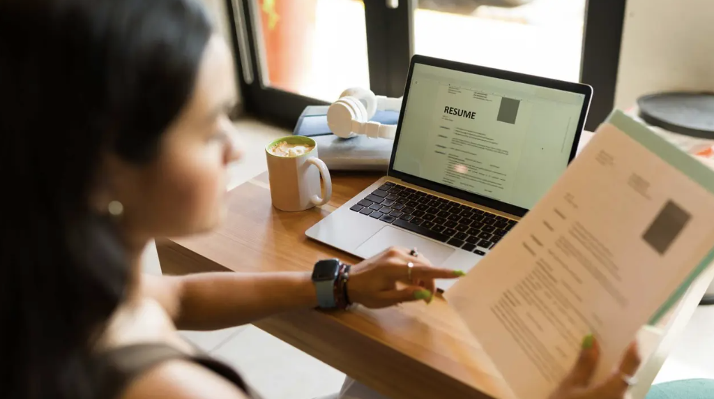 Annunci di lavoro troppo “tecnici”: perché anche i profili giusti scappano